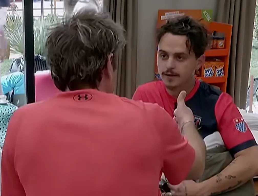 Përplasje e ashpër mes Ilir Shaqirit dhe Akilit: “S’ke shanse me mua. Budalla…”