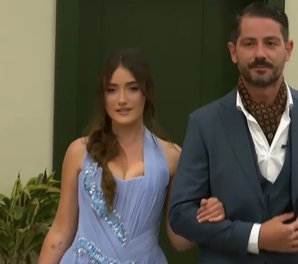 Ndodhi! Vanesa ndahet LIVE nga i dashuri i saj, shkak ndenjat për Indrin brenda Ferma VIP